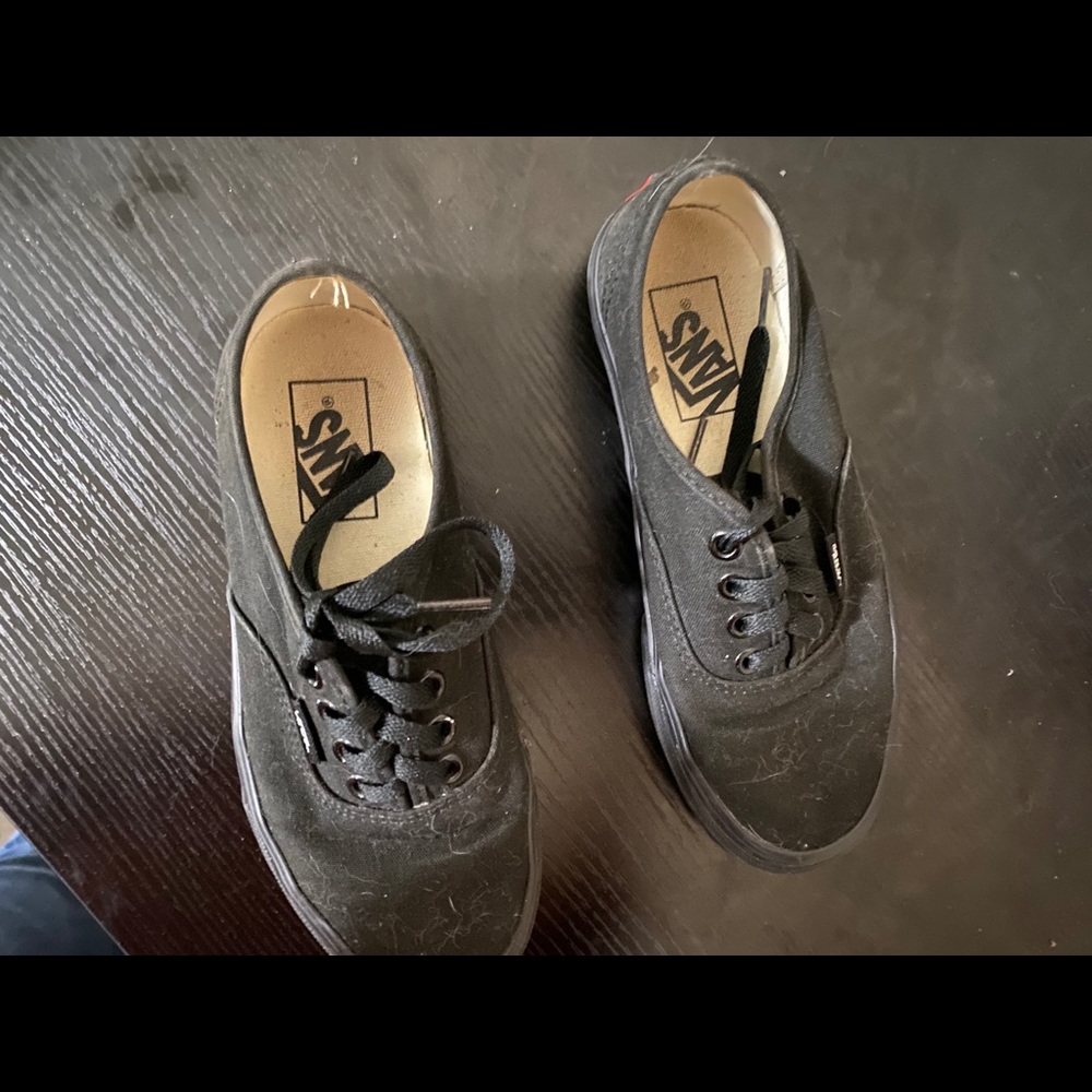 Shoes - Picture 3 of 4